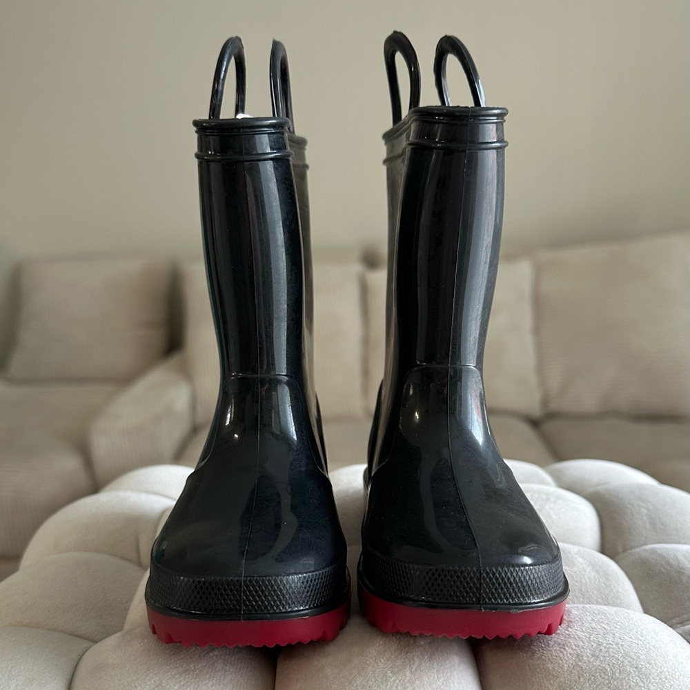 Skadoo Boots
Boys Size 5